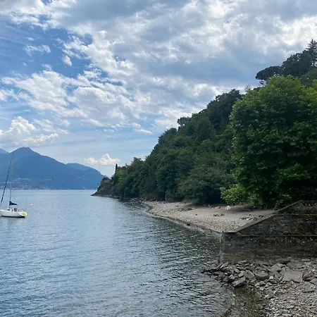 The Rose - Front Apartment *