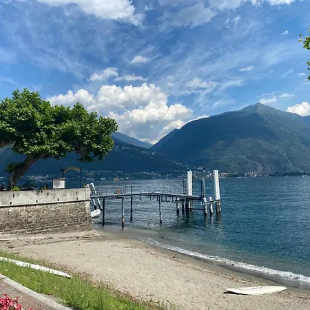 The Rose - Front Apartment