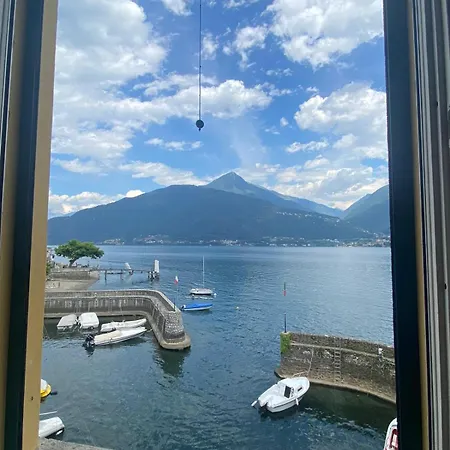 The Rose - Front Apartment *