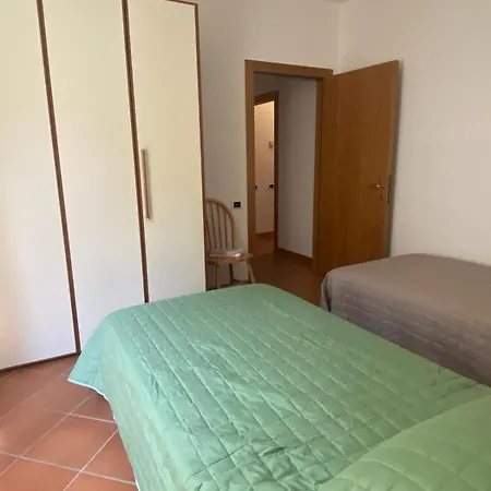 The Rose - Front * Cremia