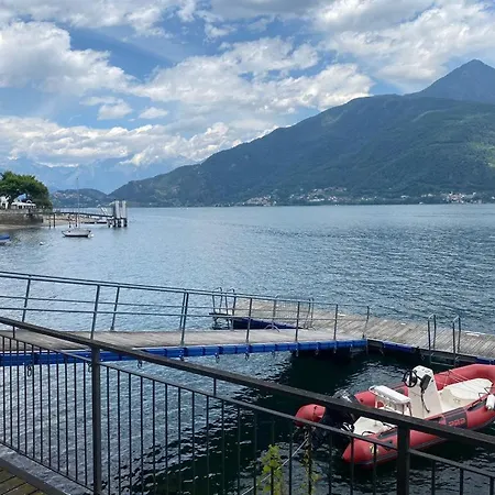 The Rose - Front Apartment *