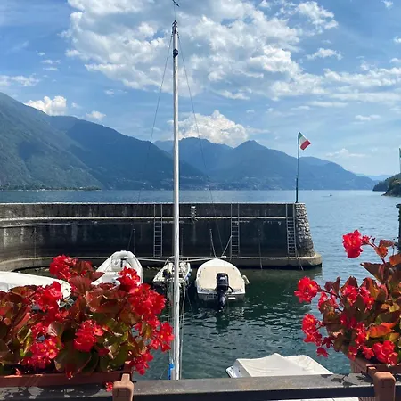 The Rose - Front Apartment