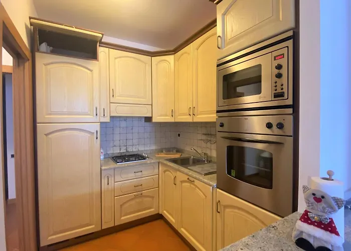 The Rose - Front Apartmán Cremia